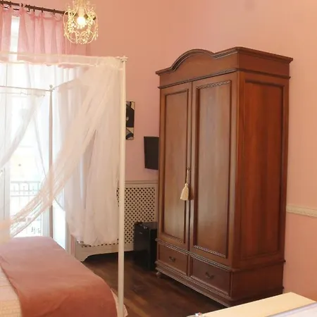 Le Sorelle Nápoles