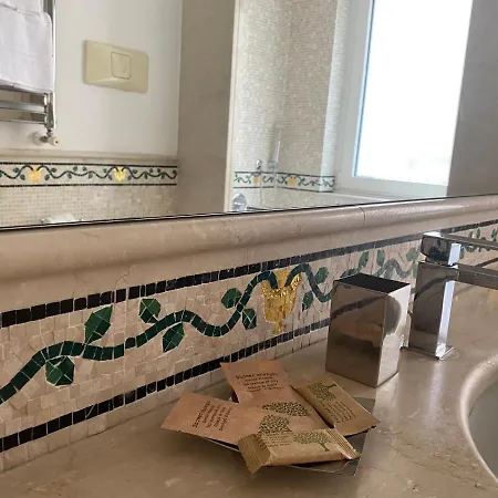 “la Pinta” Elegante Al Vomero Apartment