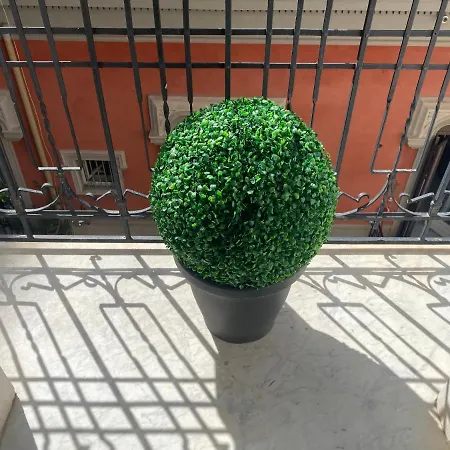 Apartment “la Pinta” Elegante Al Vomero Naples