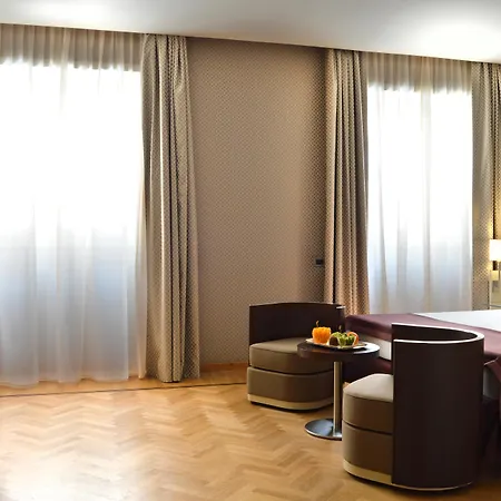 팔라조 에세드라 나폴리