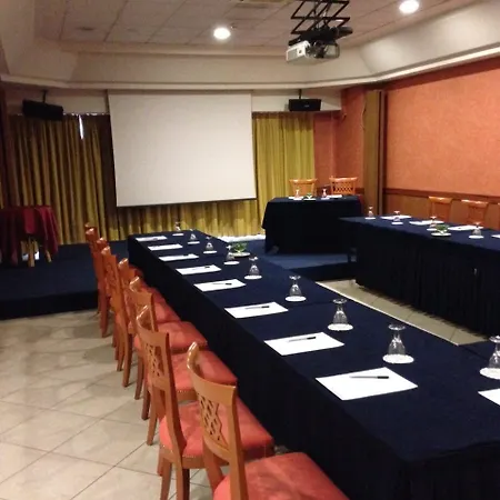 Futura Centro Congressi 4* Неаполь
