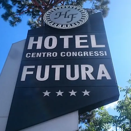 Отель Futura Centro Congressi Неаполь
