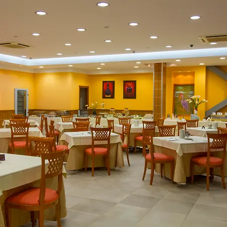 Futura Centro Congressi Отель 4*