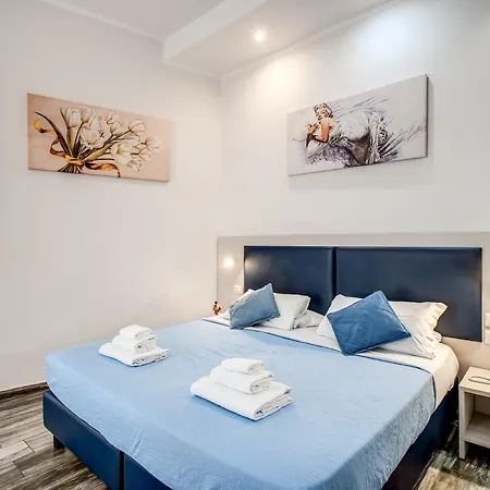 Napoli's Gold Guest house