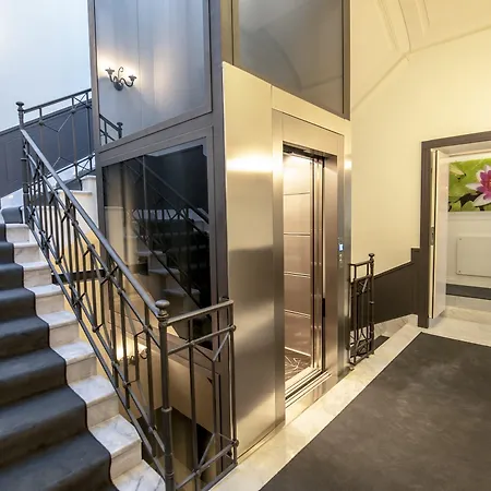 Palazzo Firenze 4* Neapol