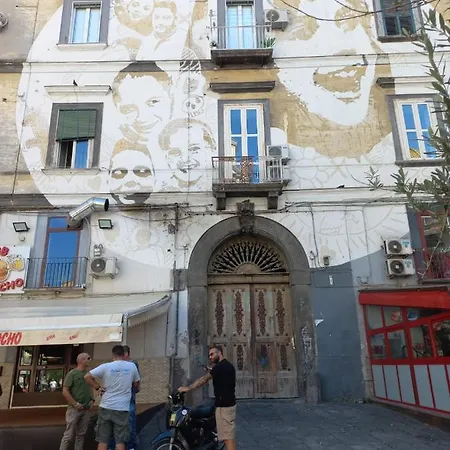 La Maison Marseille Bed & Breakfast