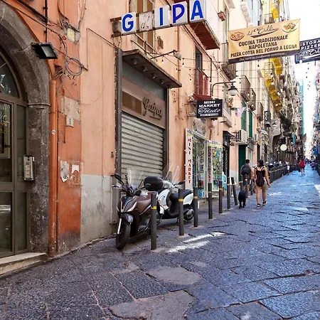 Affittacamere Opera In Via Toledo By Wonderful Italy *