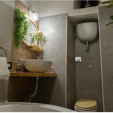 Casina In Via Foria *