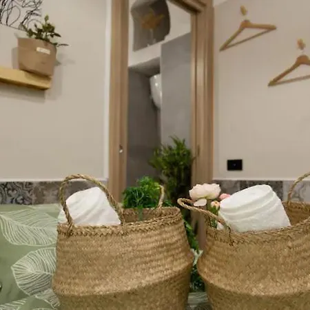 Casina In Via Foria *