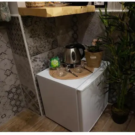 Casina In Via Foria * Naples