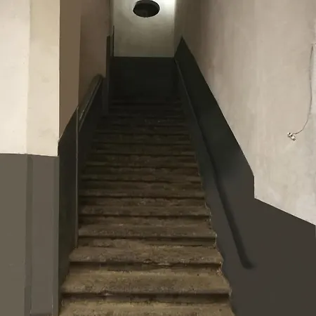 לינה וארוחת בוקר Domus 25 2*
