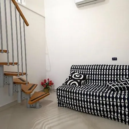 Apartment San Lorenzo House Naples