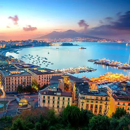 La Casa Di Raffaele Centro Napoli
