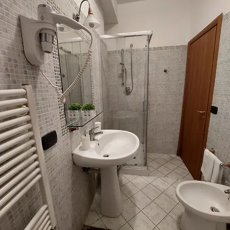 Domus Cesare Homestay *