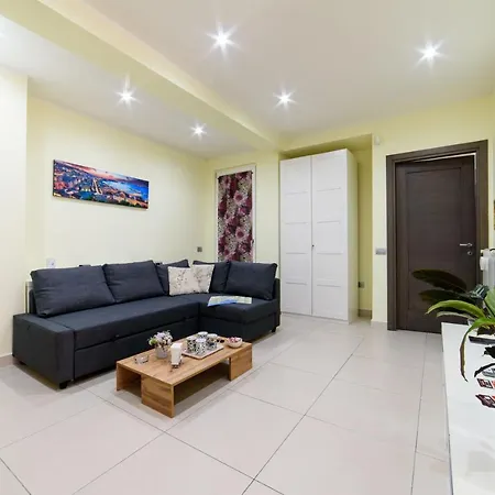Πανσιόν Casa Gifuni *