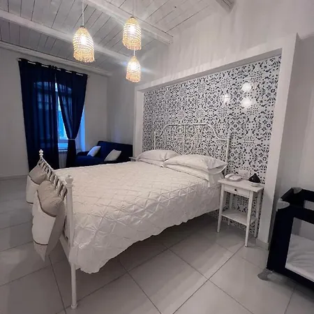 Donna Luisella Bed & Breakfast