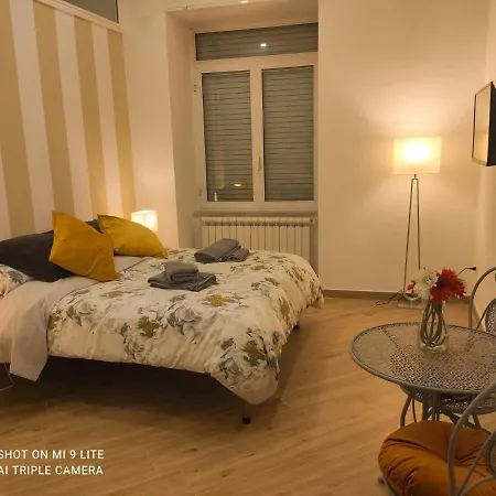 Borgo Di San Gennaro * Naples