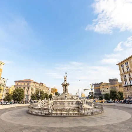 Piazza Municipio By Wonderful Italy Nápoly