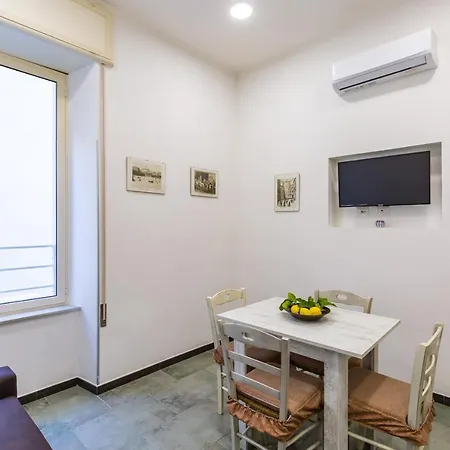 Gelso Complex And Flat By Napoliapartments * Neapel