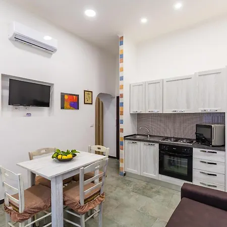 Apartment Gelso Complex And Flat By Napoliapartments Neapel