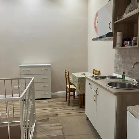 La Petite Maison Naples