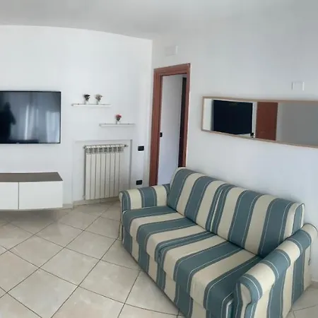 Tuanis Casa de hóspedes 2*