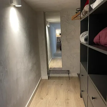 Venustaschiaia Holiday home