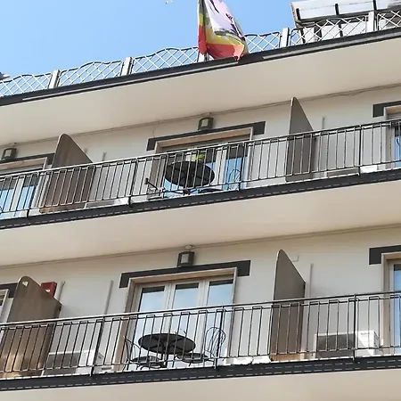莱奥帕尔迪酒店 酒店 3*