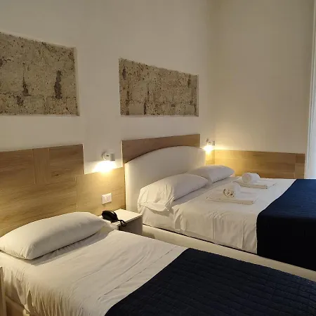 Ideal Walk Hotel Neapol