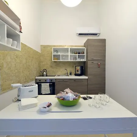 Napoli Central City Πανσιόν Νάπολη