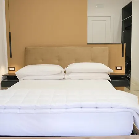 Aroma And B&b, Maschio Angioino Napoli
