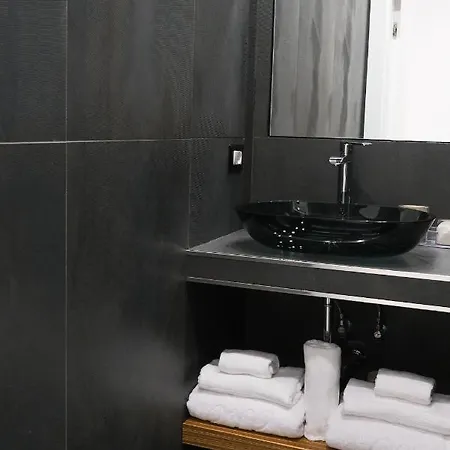 Bed & Breakfast Aroma And B&b, Maschio Angioino