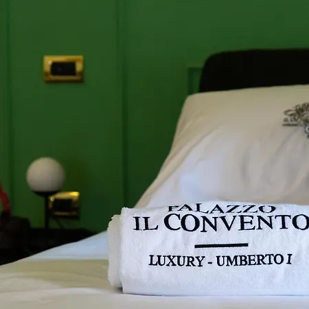 Bed & Breakfast Palazzo Il Convento Luxury Umberto I Napoli