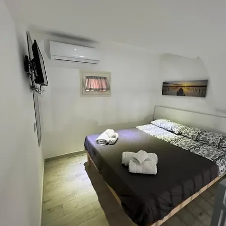 Bed & Breakfast La Casa Di Raffaele Centro Napoli