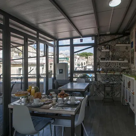 La Terrazza Ai Miracoli Bed & Breakfast *