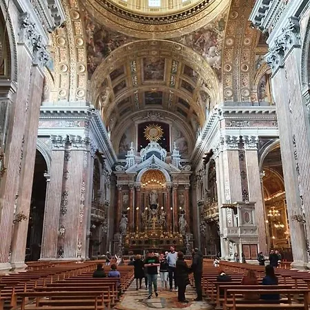 Nolana 28 In Napoli