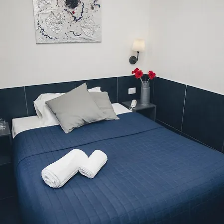 Ideal Walk Hotel 3*