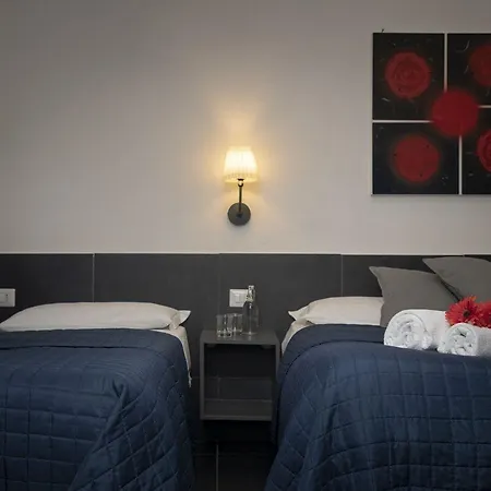 Hotel Ideal Walk 3*