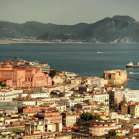 Luna Caprese Oda ve Kahvaltı Napoli