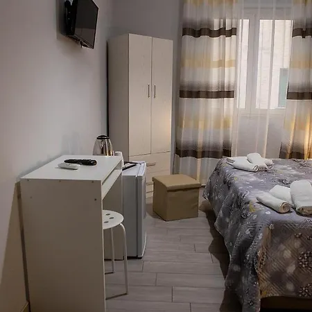 Zuroli Отель типа 