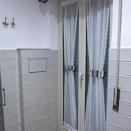 Zuroli Отель типа 