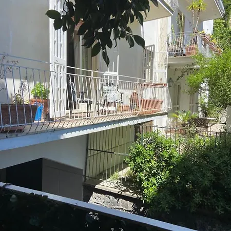 Dana House Napoli