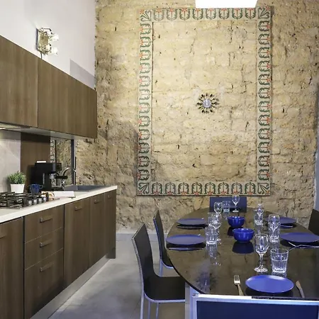 Donna Consiglia Design By Wonderful Italy Napoli