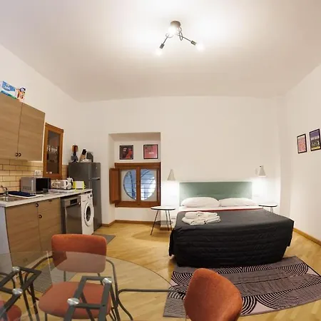 Apartment Dante Studio Super Naples