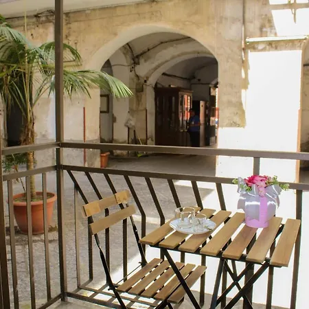 Almameda House *