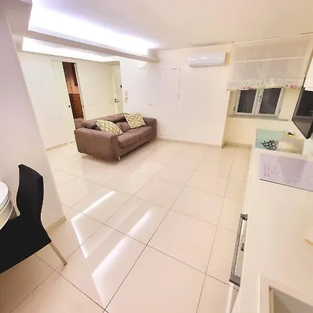 Megara House * Napoli