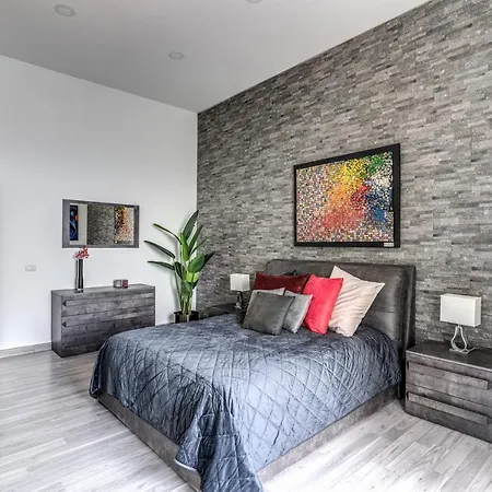 Apartment 1000