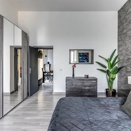 Apartment 1000 *