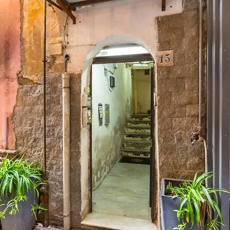 Apartment Al Borgo Orefici By Wonderful Italy *