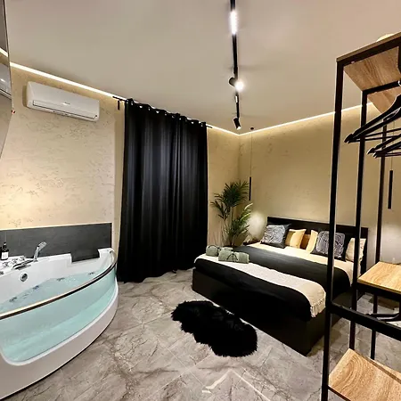 Falco Boutique With Jacuzzi Apartment Neapel